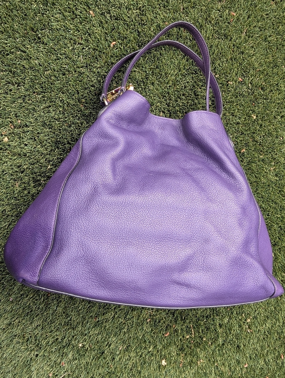 Edie 33727 Horse Carriage Logo Embossed Shoulder Tote Bag Purse Purple Violet - Picture 12 of 14